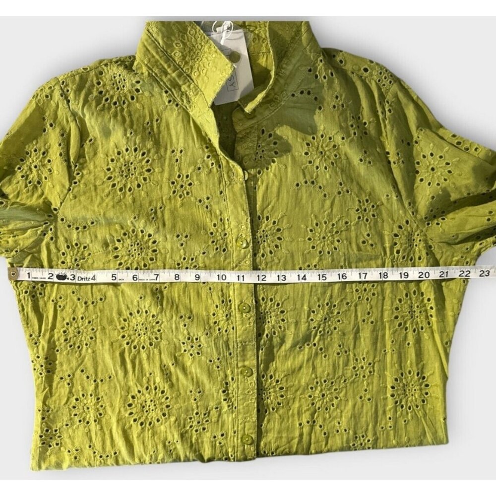 NEW TAMSY Womens XL Erin Eyelet‎ Embroidered Tunic Top Olive Collared Buttons - Picture 6 of 10
